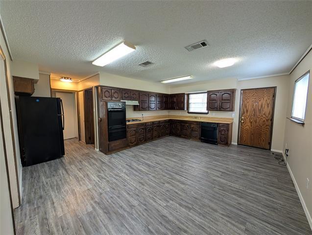 Photo - 1605 Maple Dr