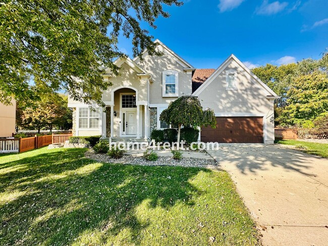 Building Photo - Elegant Cul-de-Sac Retreat with 5th Bedroo...