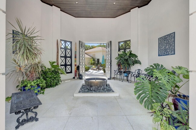 Photo - 17070 Royal Cove Way