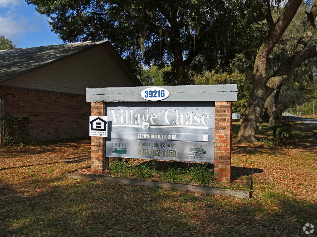 Village Chase Apartments - Village Chase Apartments