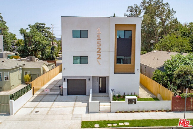 Building Photo - 11522 Emelita St