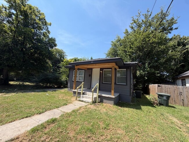 Photo - 851 N Claybrook St
