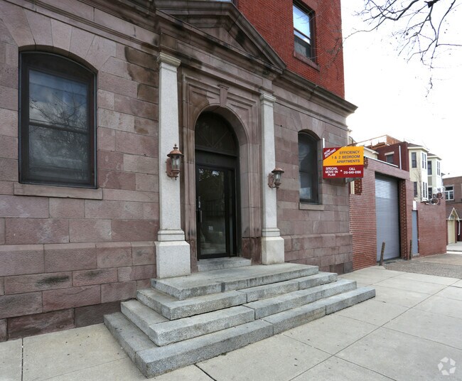 Photo - The Corinthian