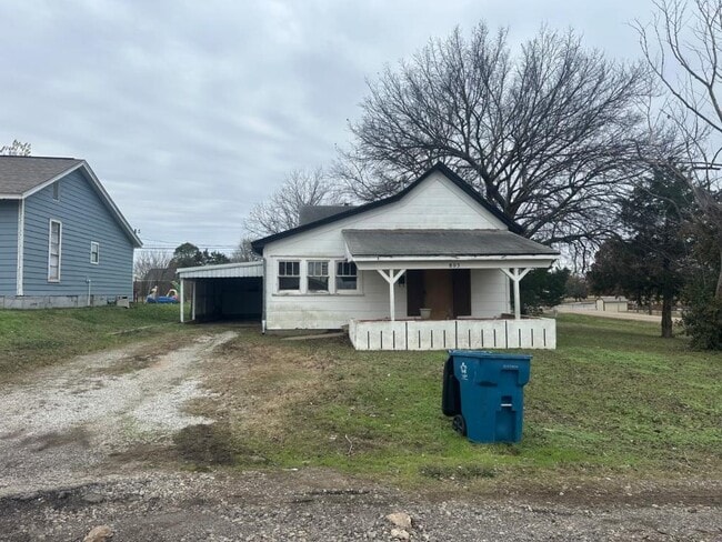 Building Photo - 803 E 3rd St