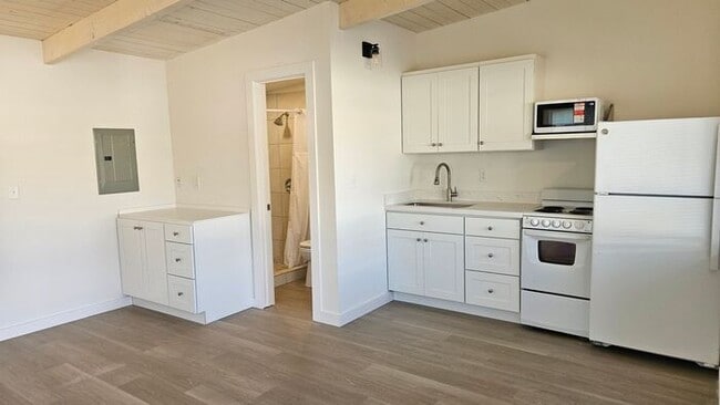 Photo - Tacoma/ Parkland Updated Studio