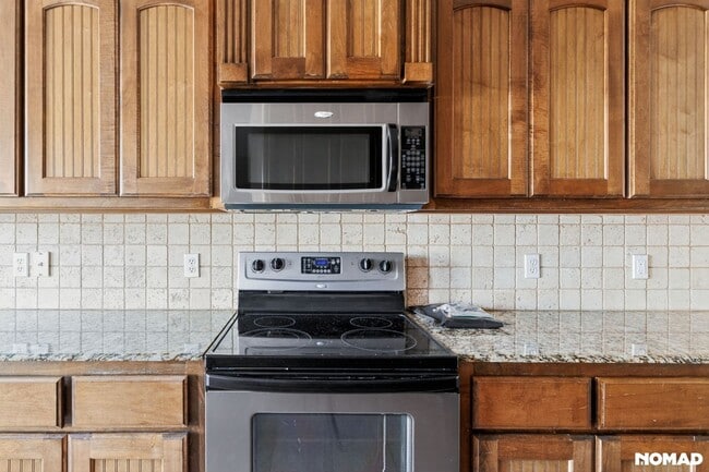 Photo - 941 NE 30th St