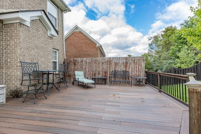 Photo - Spacious Spring Hill Rental in Sought-Afte...
