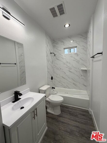 Photo - 8624 Graham Ave Unit B