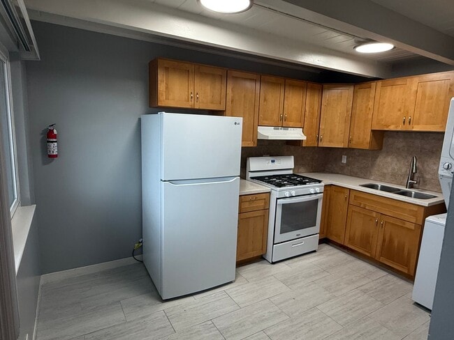 Photo - 5300 School St Unit 5302