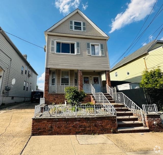 Building Photo - 41 E 4th St Unit 1 Rental