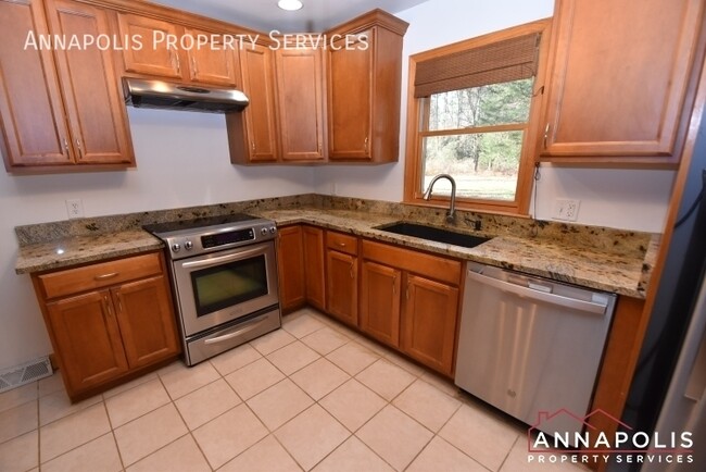 Photo - 817 Cedarcroft Dr