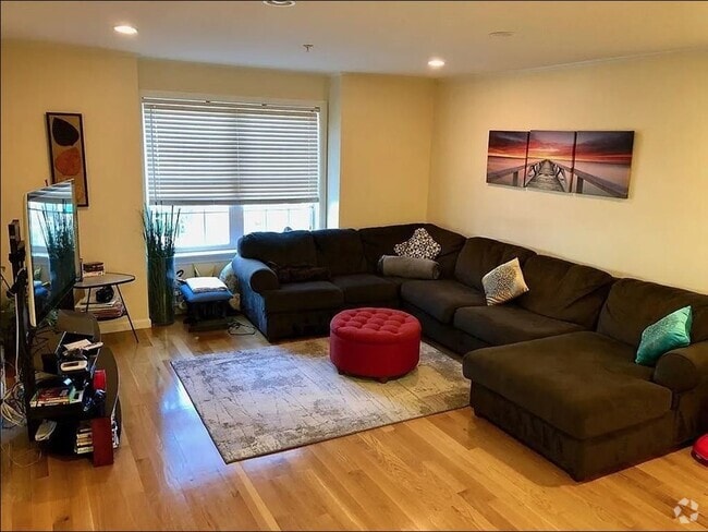 Building Photo - 20 4th St Unit 2 Rental