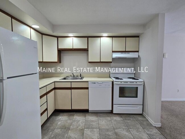 Photo - 20 Tall Pines Dr Unit 18