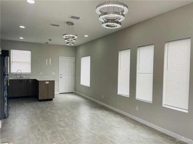 Photo - 10 Sugar Gdn Dr Unit 2