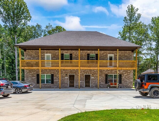 800 Shell Toomer Pkwy