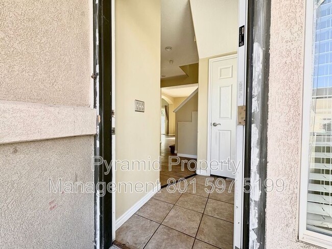 Photo - 3141 Alsace Way