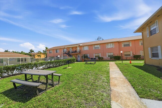 Photo - Modern & Spacious 2-Bedroom Apartment in Serene Oakridge Orlando