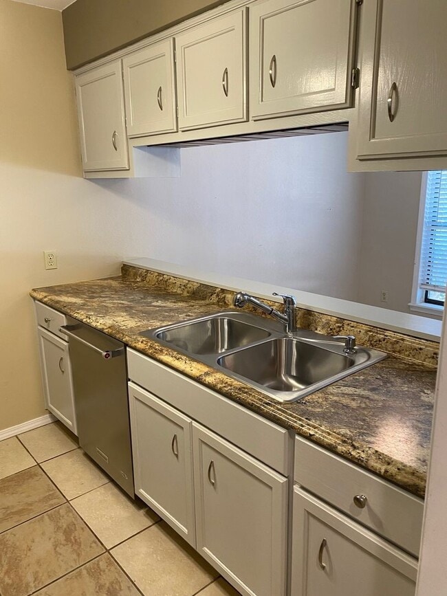 Photo - Darling Gathering Place Brookside Townhouse - Gated Community - 1 bedroom 1.5 bath, Small Fenced ...