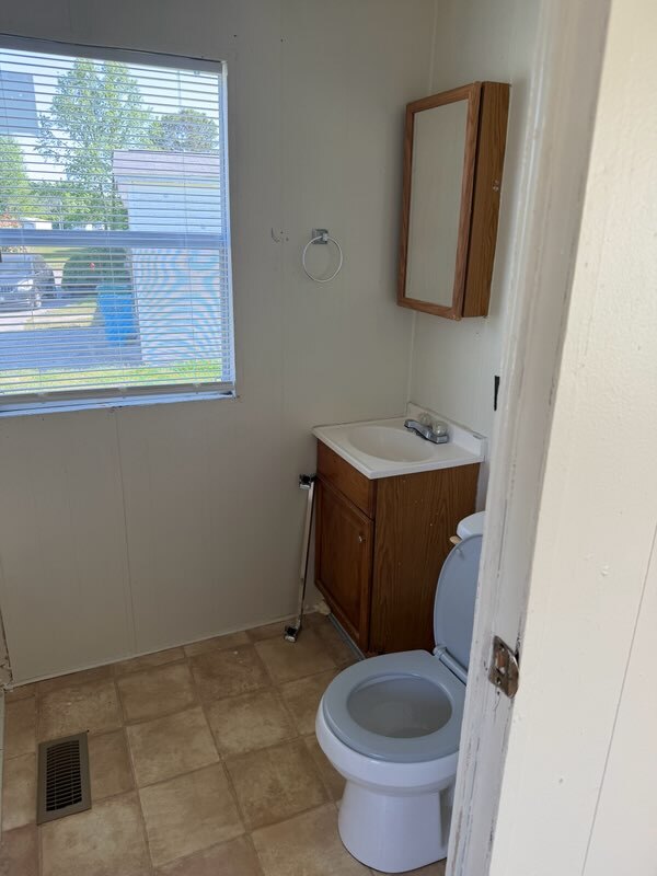 Photo - 217 Theresa Ln