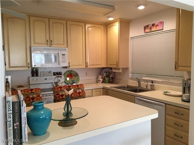 Photo - 4140 Crayton Rd Unidad D6