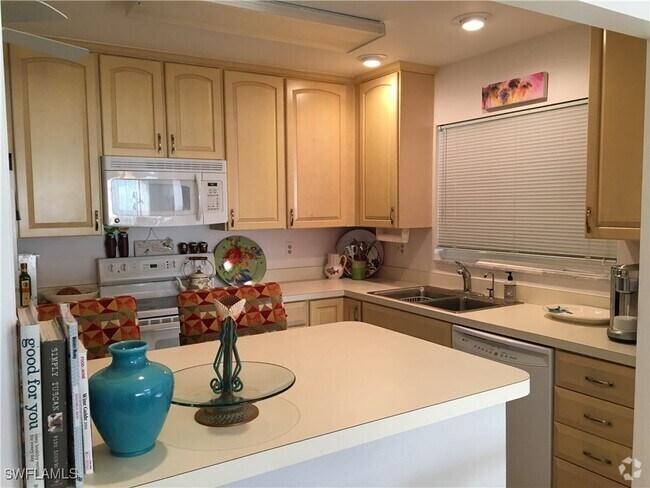 Building Photo - 4140 Crayton Rd Unit D6 Rental