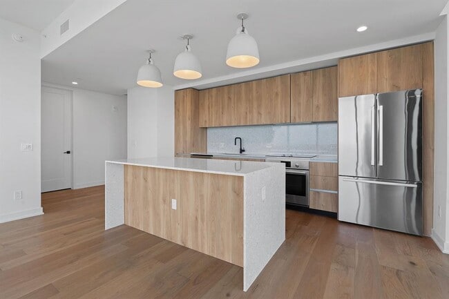 Photo - 84 East Ave Unit 3404