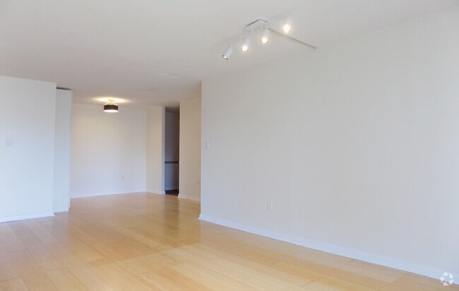 Building Photo - 4600 S Four Mile Run Dr Unit 819 Rental