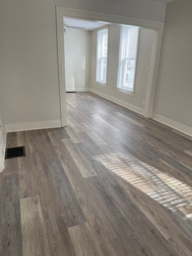 Photo - 813 W Saint James St