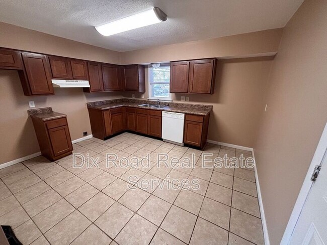 Photo - 4828 Betsy Dr