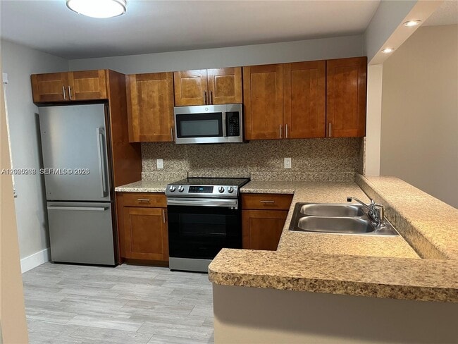 Photo - 436 Lakeview Dr Unit 203