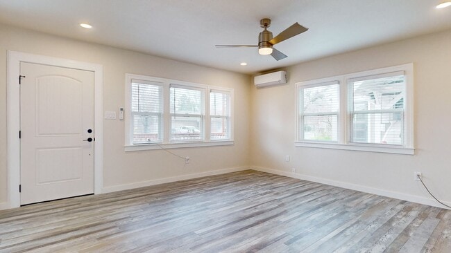 Photo - Coming Soon! Beautiful 2 Bedroom 1.5 Bathroom Home! Short Distance of SRJC!