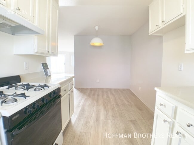 Photo - 4280 Lindblade Dr Unidad 104