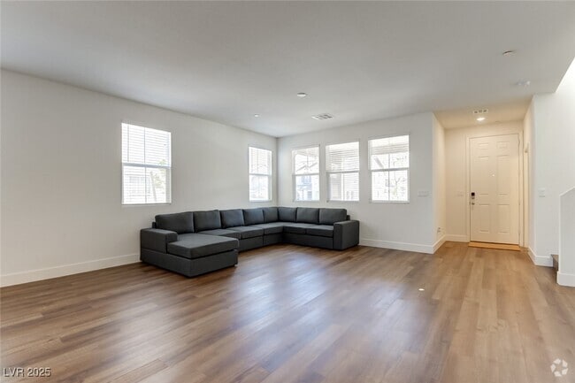 Building Photo - 2875 Starling Summit St Rental