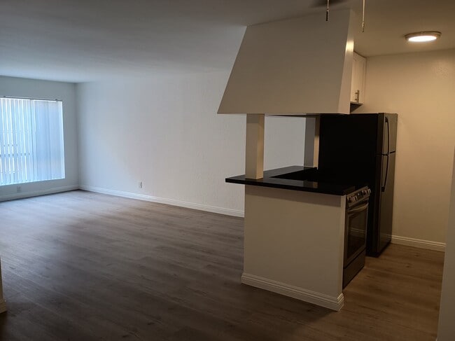 Photo - Hollywood Villa Apartments