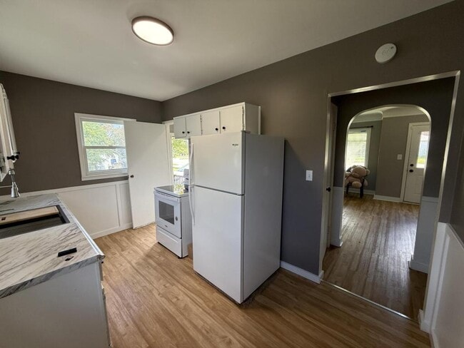 Photo - 1412 N Ballenger Hwy