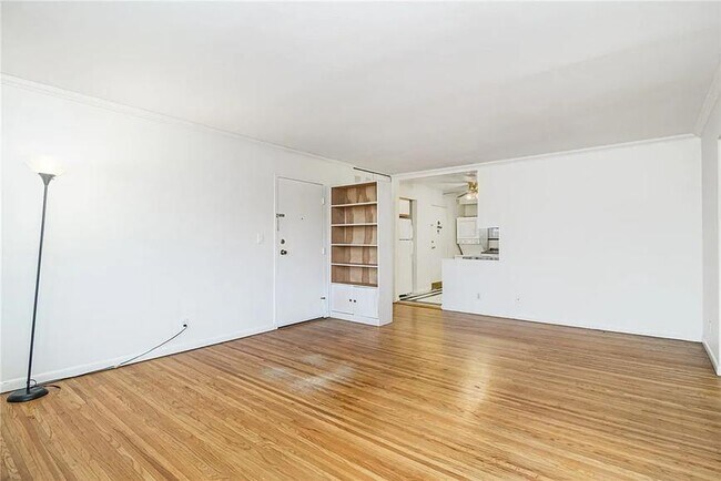 Photo - 2458 East Ave