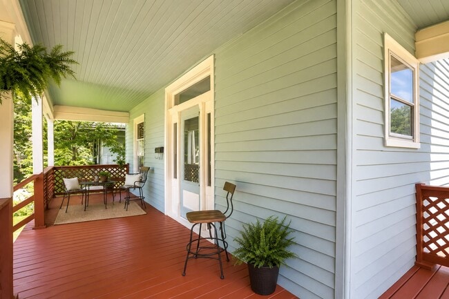 2801 4th Ave