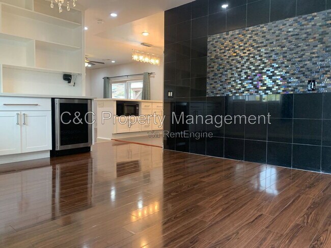 Photo - 3836 Glengarry Dr
