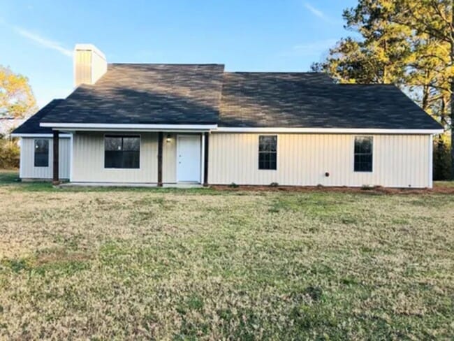 Photo - 151 Atchison Rd