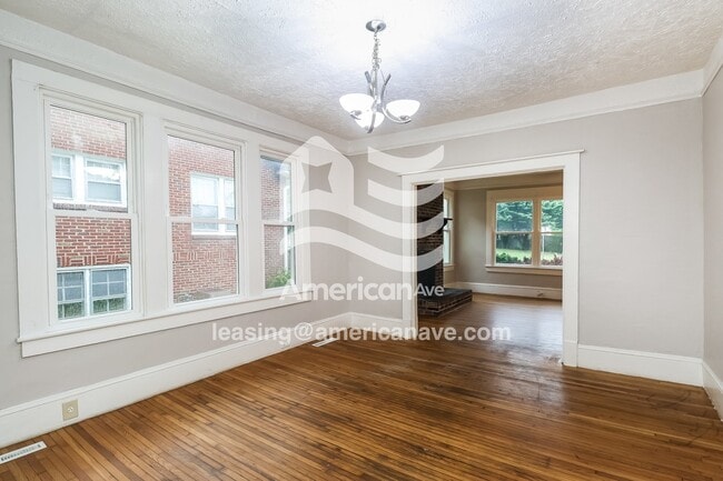 Photo - 808 3rd St SE