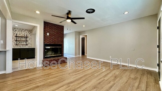 Photo - 4318 31st St