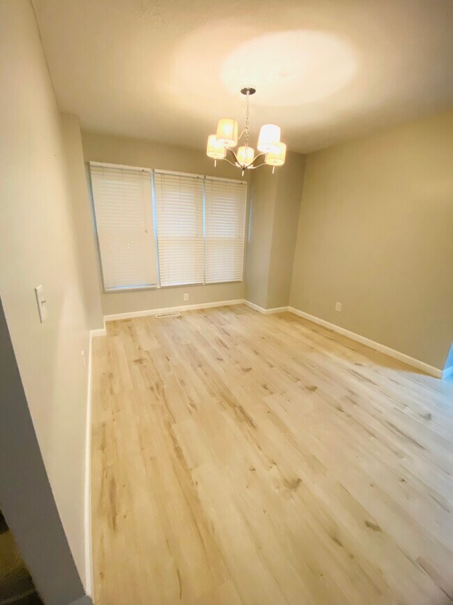 Photo - 6932 Vally Down Rd