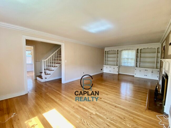 Building Photo - 530 Bellevue Rd Rental