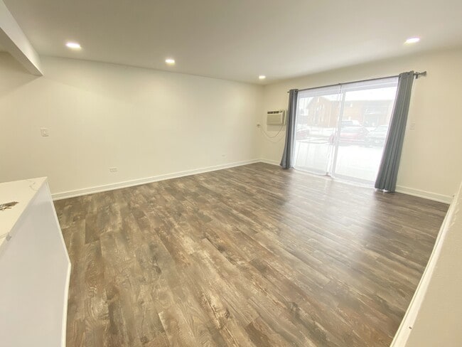 Photo - 7425 Brookdale Dr Unit 108