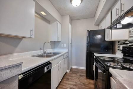 Photo - 3300 Edgewood Dr