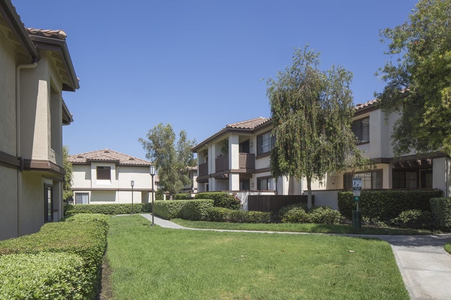 Rancho Tierra Apartment Homes