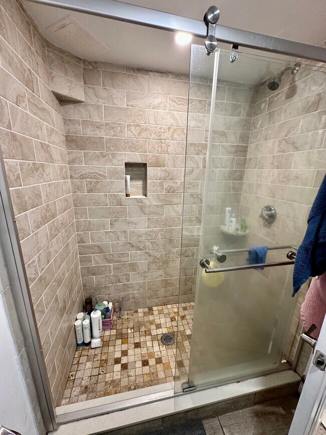 Photo - 49 Boylston St Unit #B