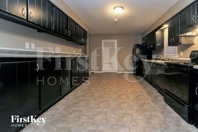 Photo - 6630 W 10th St