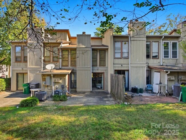 Photo - 7925 Charter Oak Ln