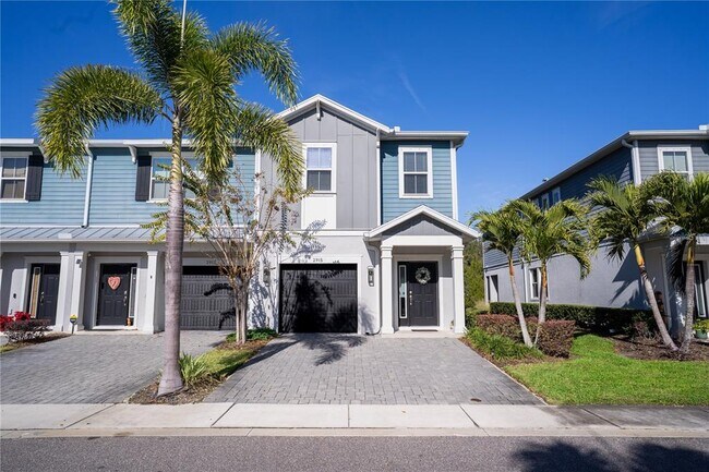 Photo - 2915 Grand Kemerton Pl